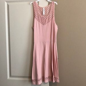 super cute light pink dress !!